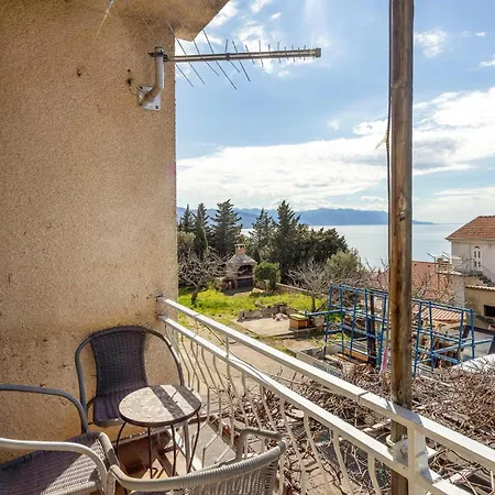 Apartment 3 Bedroom Stunning In Novi Vinodolski