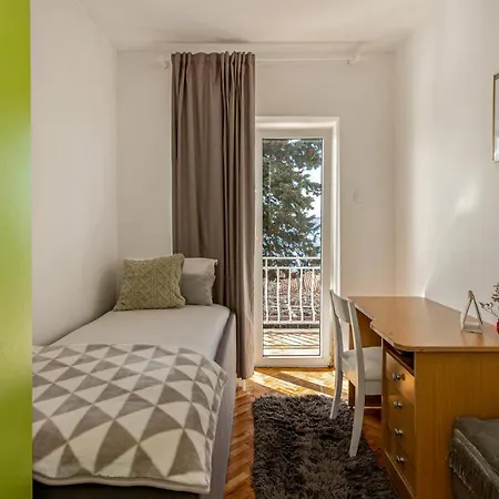 3 Bedroom Stunning In Apartment