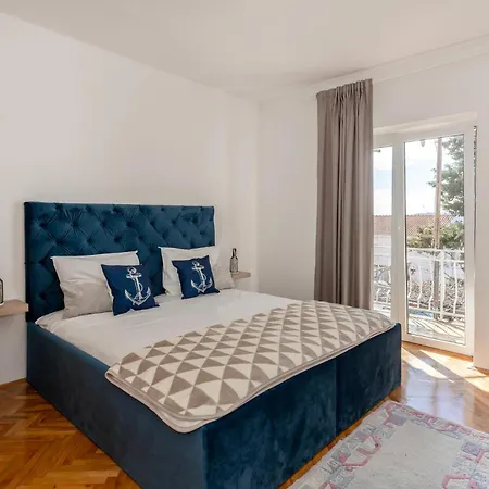 3 Bedroom Stunning In *