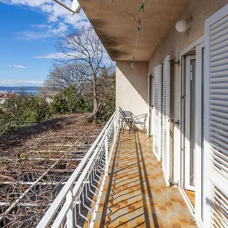 Apartment 3 Bedroom Stunning In Novi Vinodolski